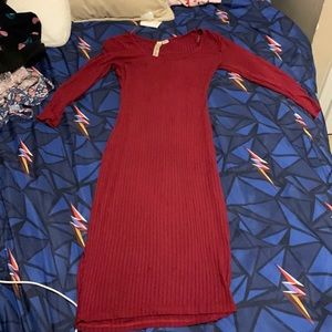 Tigh Maroon dress